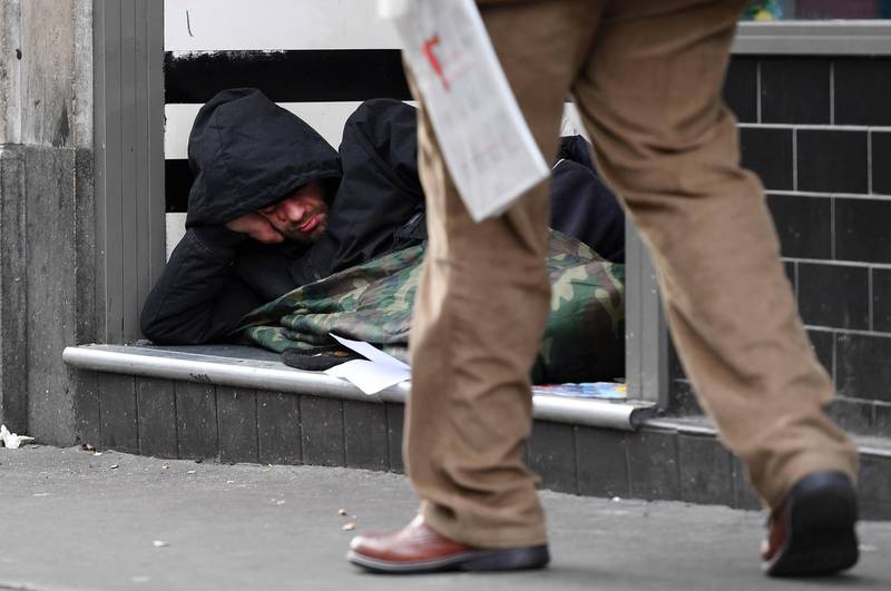 epa07240108 A homeless man sleeps in a door way in London, Britain, 19 December 2018. London now accounts for a quarter of Britain's homeless. Some twenty five thousand people across the UK are facing Christmas on the street.  EPA/ANDY RAIN
