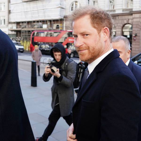 Prinz Harry hat einen überraschenden Auftritt am Londoner High Court