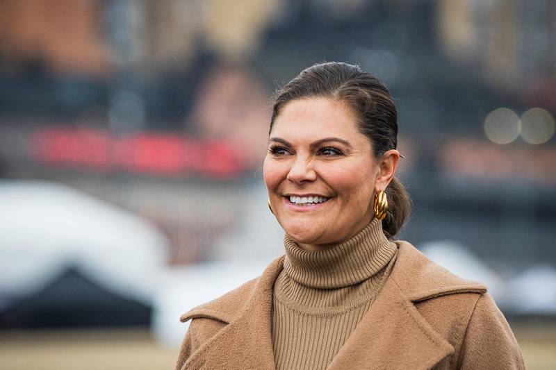 Crown Princess Victoria of Sweden is pictured on the golden bridge ”Slussbron” after its inauguration in Stockholm on October 25, 2020. (Photo by Jonathan NACKSTRAND / AFP)