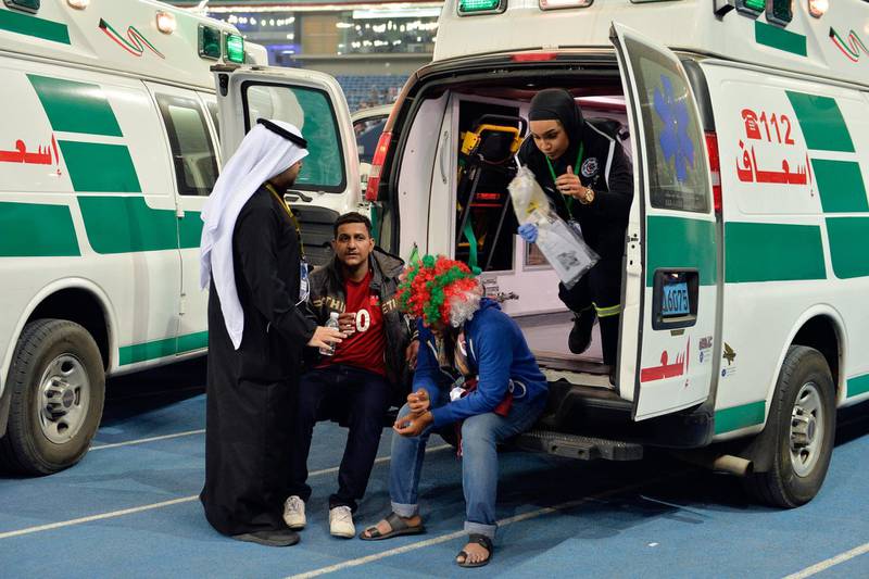 Medical staff treat injured fans after a glass barrier broke at the end of the Gulf Cup of Nations Final match between Oman and UAE at Jaber Al-Ahmad International Stadium, Kuwait City, Kuwait, 05 January 2018. Noufal Ibrahim / EPA