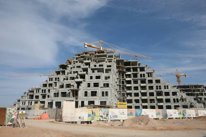 RAS AL KHAIMAH - NOVEMBER 25,2009 - Construction of Bab Al Bahr in Al Marjan Island at Ras Al Khaimah. ( Paulo Vecina/The National )
 *** Local Caption ***  PV Al Marjan 4.jpg