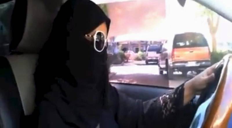 A Saudi woman said she got behind the wheel on Saturday and drove to the grocery store without being stopped or harassed by police, kicking off a campaign protesting the ban on women driving in the kingdom. Oct26thDriving campaign via AP