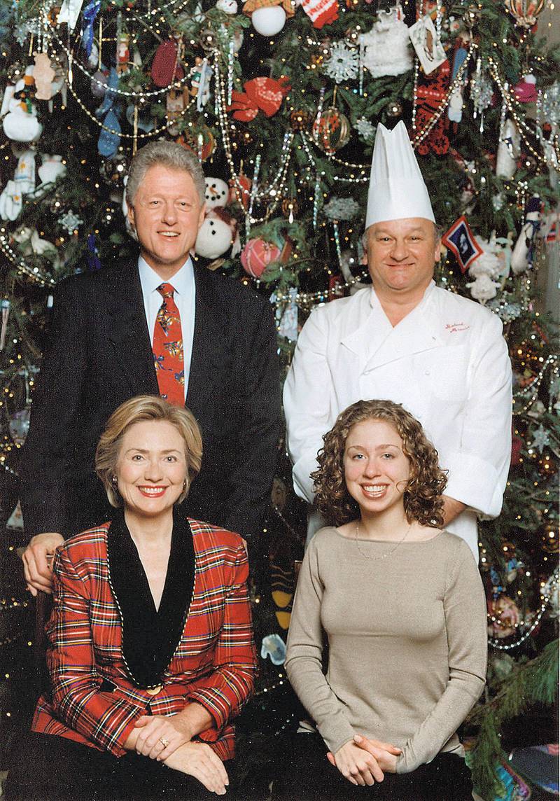EXCLUSIVE. Former White House Pastry Chef, Frenchman Roland Mesnier, poses with the Clinton's family in Washington DC, USA. Photo by White House Press Office/ABACA.No Use World rights
non
Frederic
0.