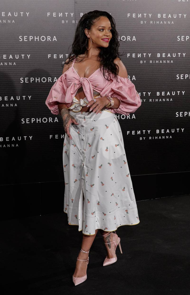 MADRID, SPAIN - SEPTEMBER 23:  Singer Rihanna attends the 'Fenty Beauty' photocall at Callao cinema on September 23, 2017 in Madrid, Spain.  (Photo by Eduardo Parra/Getty Images)