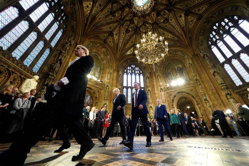 Premierminister Boris Johnson und der Vorsitzende der Labour Party Keir Starmer in der Central Lobby im Palace of Westminster im Mai 2022. PA
