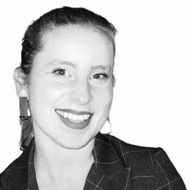 Ellie Sennett author image