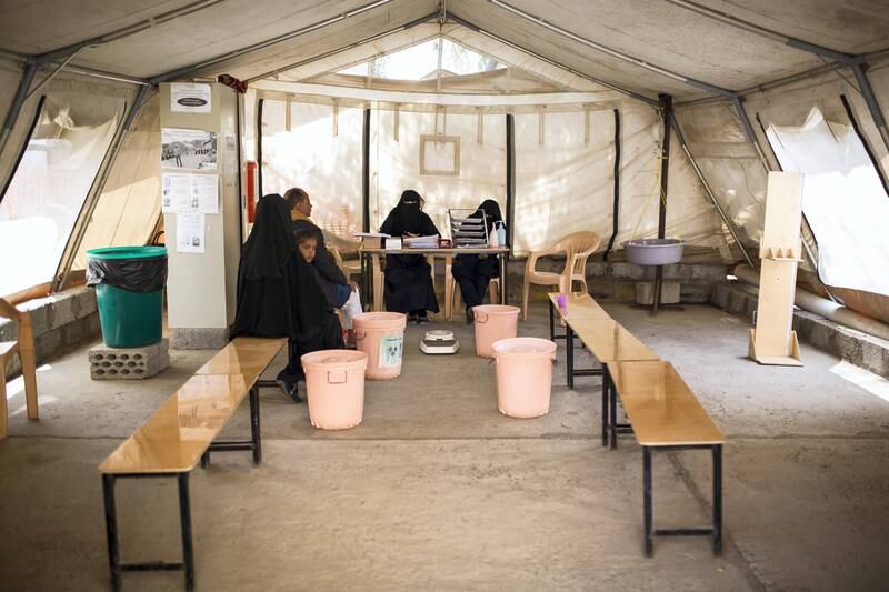 The triage room is at the entrance of the cholera treatment centre. This is were MSF teams observe if patients have cholera symptoms and evaluate if they need to be hospitalized. At the peak of the outbreak, the tent was full with patients. Al Thawra hospital / Qaeda / Ibb Governorate.