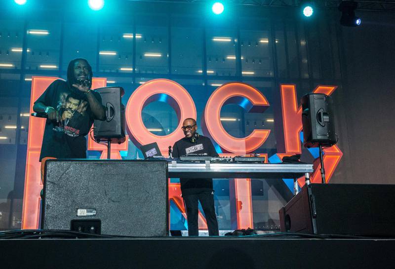 Abu Dhabi, United Arab Emirates - DJ Jazzy Jeff with singer Dane Jordan at the Block Party at The Galleria, Al Maryah Island.  Leslie Pableo for The National