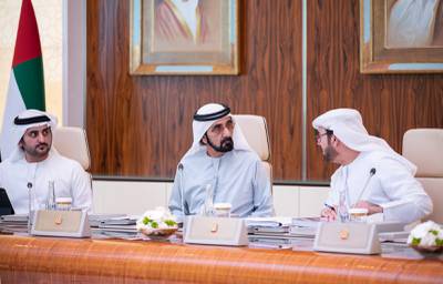 Sheikh Mohammed bin Rashid speaks to Mohammed Al Gergawi, Minister of Cabinet Affairs. Dubai Media Office