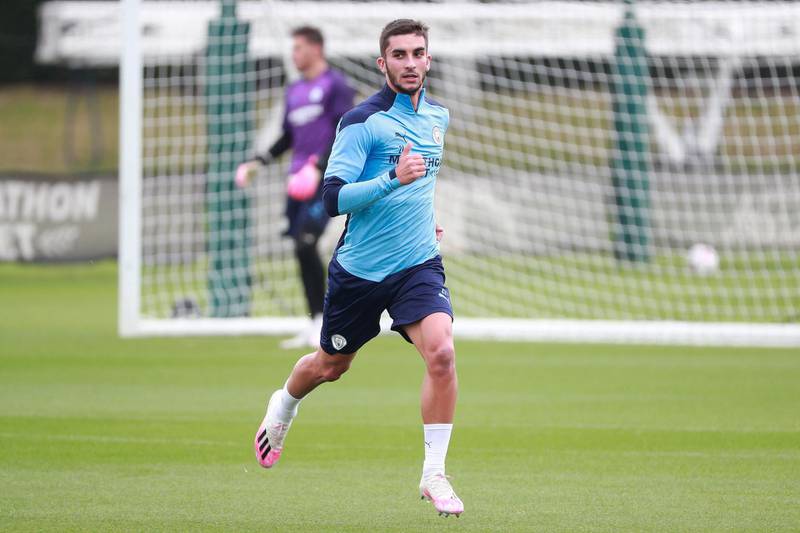 MANCHESTER, ENGLAND - SEPTEMBER 11: Ferran Torres of Manchester City warms up during a training session at Manchester City Football Academy on September 11, 2020 in Manchester, England. (Photo by Matt McNulty - Manchester City/Manchester City FC via Getty Images)