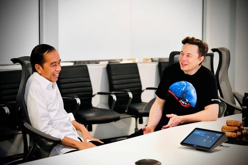Indonesian President Joko Widodo meets Mr Musk at the SpaceX launch site in Boca Chica, Texas, in May. Reuters