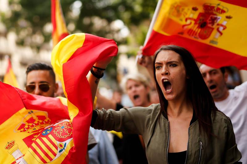 Spanish Nationalists during a demonstration against independence in Catalonia in Barcelona.  Pau Barrena  / AFP Photo / September 30, 2017