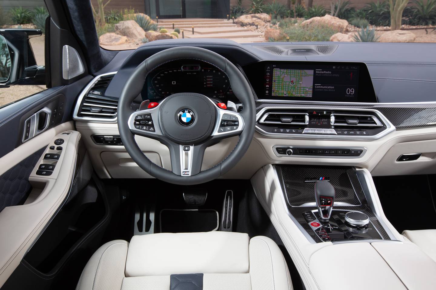 Apple CarPlay, Android Auto et un système audio Harman/Kardon sont de série.  Photo: BMW
