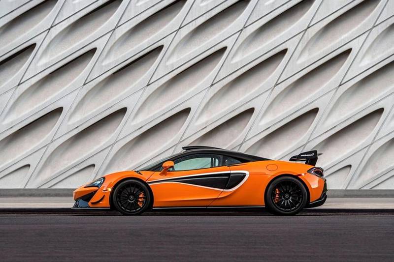 The R Pack includes more carbon fibre, titanium sports exhaust, track telemetry with cameras and a LeMans-style roof scoop