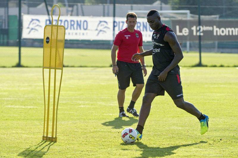 Mario Balotelli during a training session with his new club OGC Nice. Olivier Anrigo / EPA