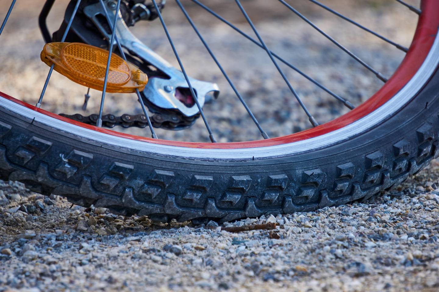 The deeper tread on a gravel bike's tires gives them better grip on grit and steep terrain.  Photo: Markus Distelrath / Pixabay