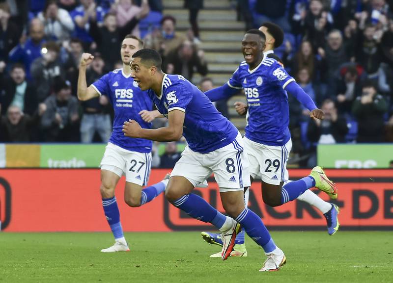 Leicester's Youri Tielemans celebrates after scoring his side's opening goal during the English Premier League soccer match between Leicester City and Newcastle United at King Power stadium in Leicester, England, Sunday, Dec.  12, 2021.  (AP Photo / Rui Vieira)