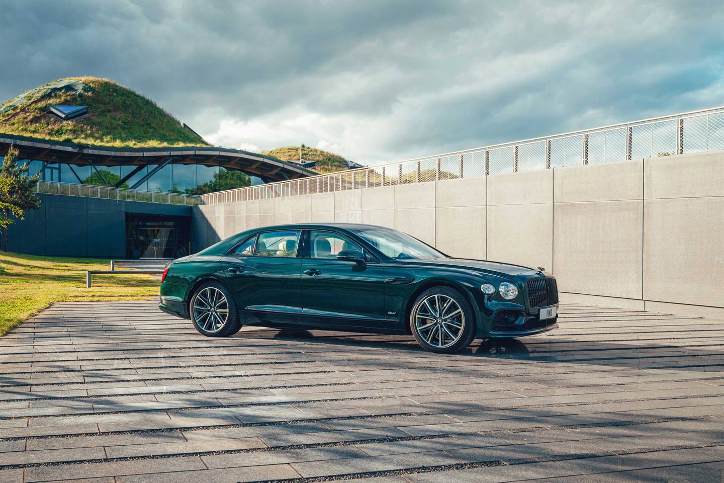Bentley Flying Spur Hybrid can cover over 700 kilometres when fully fuelled. Courtesy Bentley 