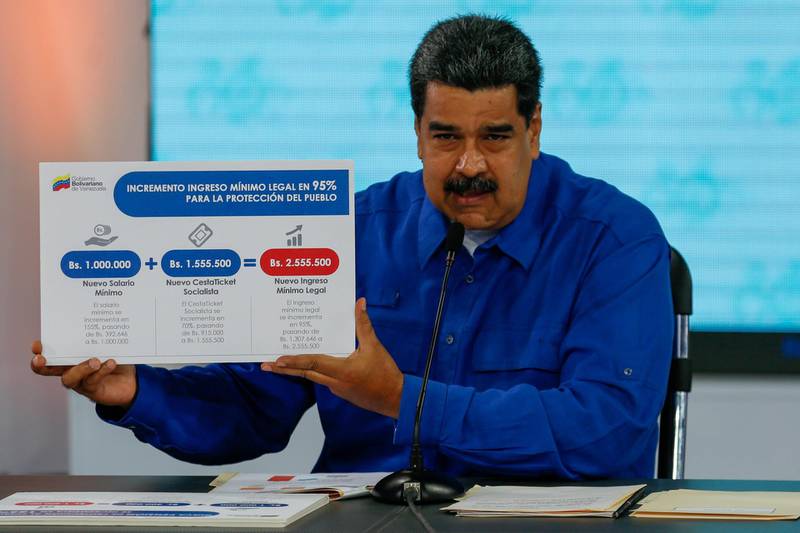 epa06703113 The president of Venezuela, Nicolas Maduro, speaks during a press conference in Caracas, Venezuela, 30 April 2018. Maduro announced the increase of the monthly minimum wage and benefits by 95% to 2,555,500 bolÃ­vares, an amount that at the current dollar exchange, will keep this minimum payment at 37 dollars, the same as the last increase of March 1.  EPA/Cristian Hernandez