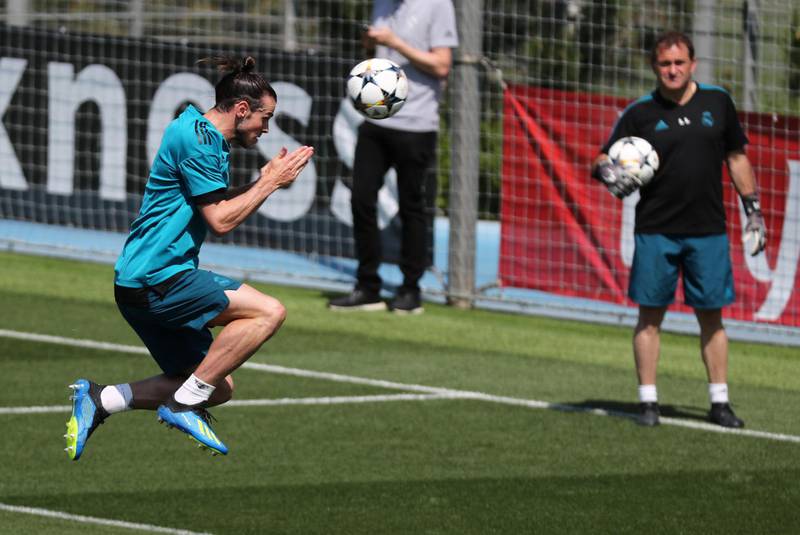 Real Madrid winger Gareth Bale takes part in training. Sergio Perez / Reuters