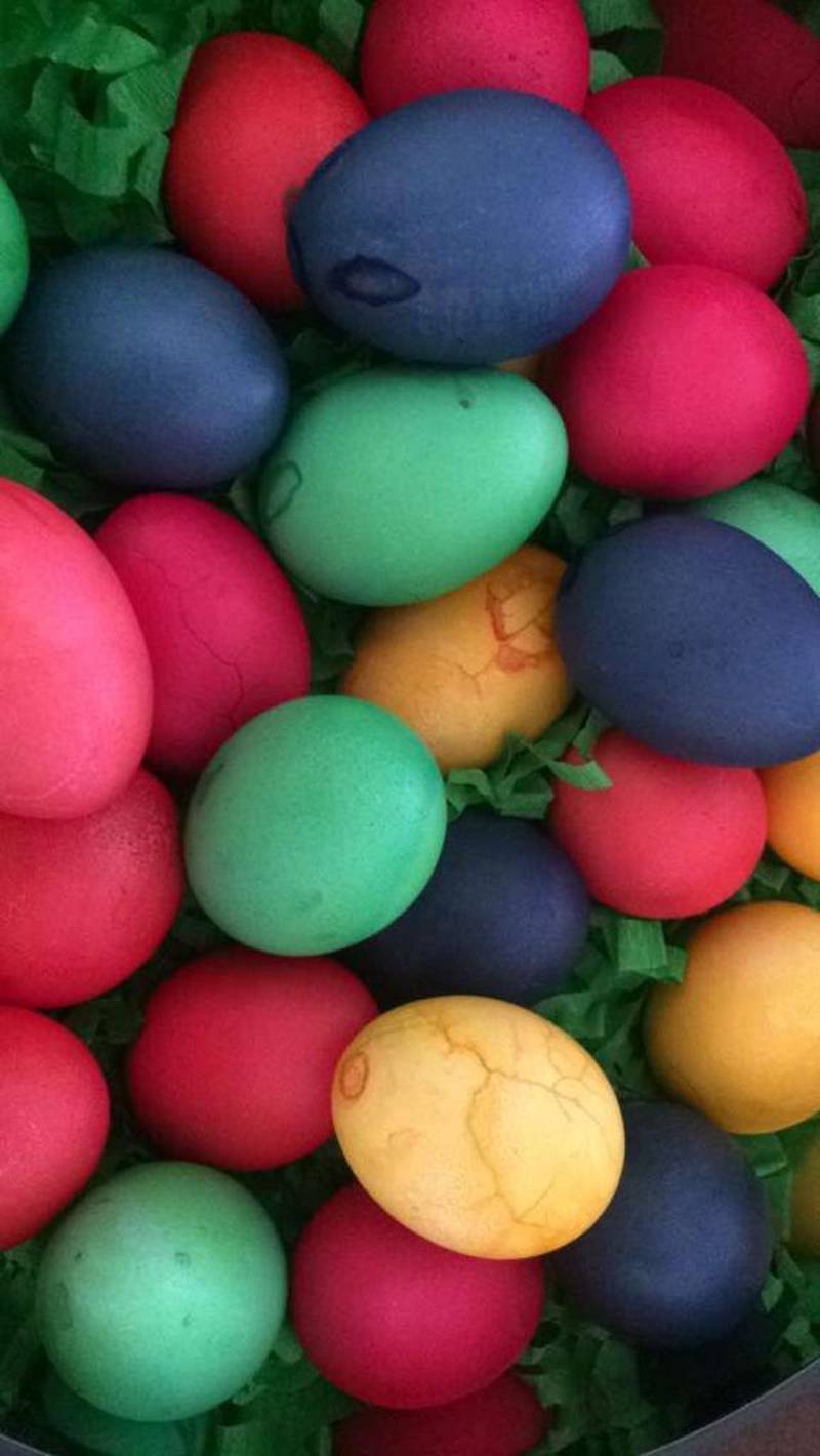 You could just dye eggs in solid colours and, for the most part, they'll look pretty nice. But if you want something more crafty, swipe on