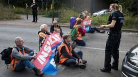 M25 brought to a standstill by Insulate Britain climate protesters