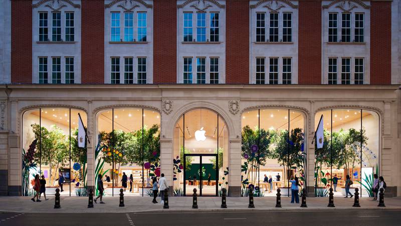 Apple Store, Brompton Road, London. Courtesy Apple