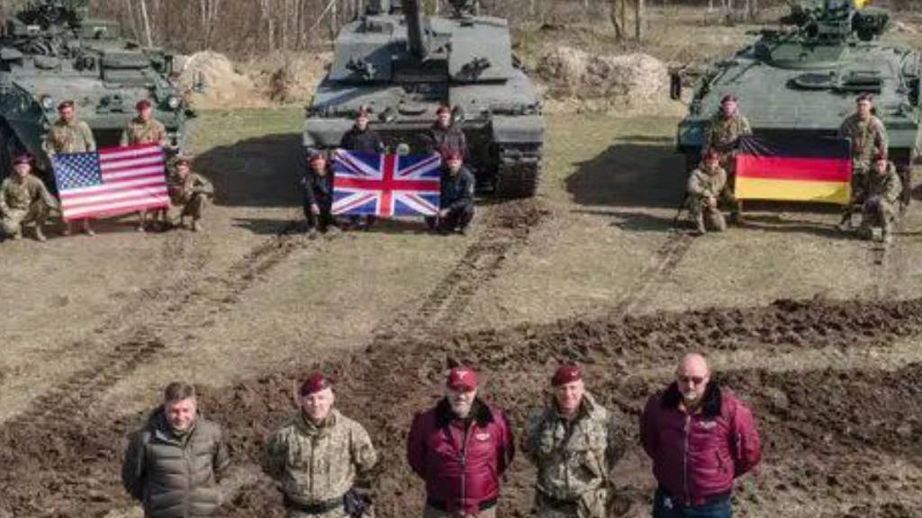 Germany and UK deliver tanks to Ukraine