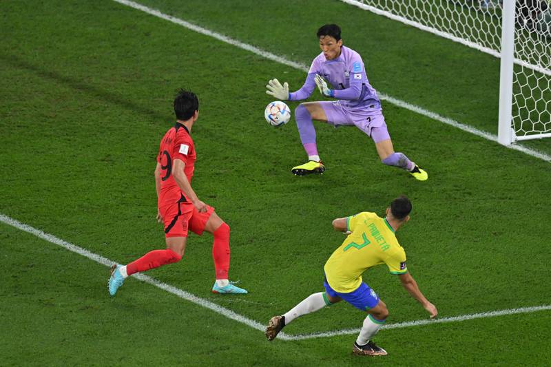 SOUTH KOREA RATINGS: Kim Seung-gyu - 4. The first two goals were particularly cringeworthy for the keeper but aside from that, he did manage to make a handful of strong saves. AFP