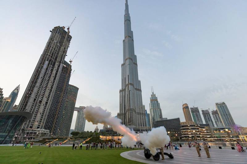 Dubai, United Arab Emirates - Reporter: N/A. News. Canon firing at the Burj Khalifa on the first day of Ramadan to break the fast. Tuesday, April 13th, 2021. Dubai. Chris Whiteoak / The National