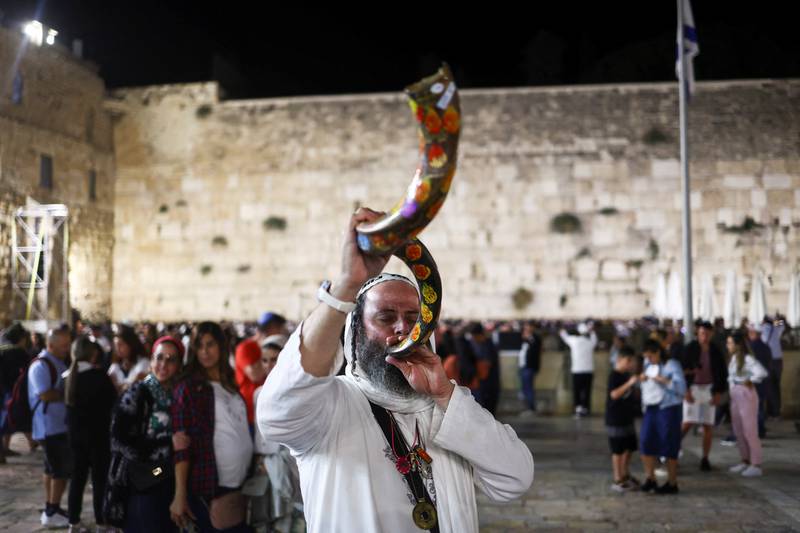 The day ends with final prayers and the blowing of the ritual horn known as the shofar as a call for repentance. Reuters