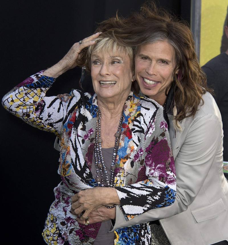 Cloris Leachman with Aerosmith singer Steven Tyler at the premiere of 'Dark Shadows' on May 8, 2012. AFP