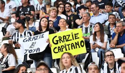 Juventus supporters show their support for Giorgio Chiellini. EPA 
