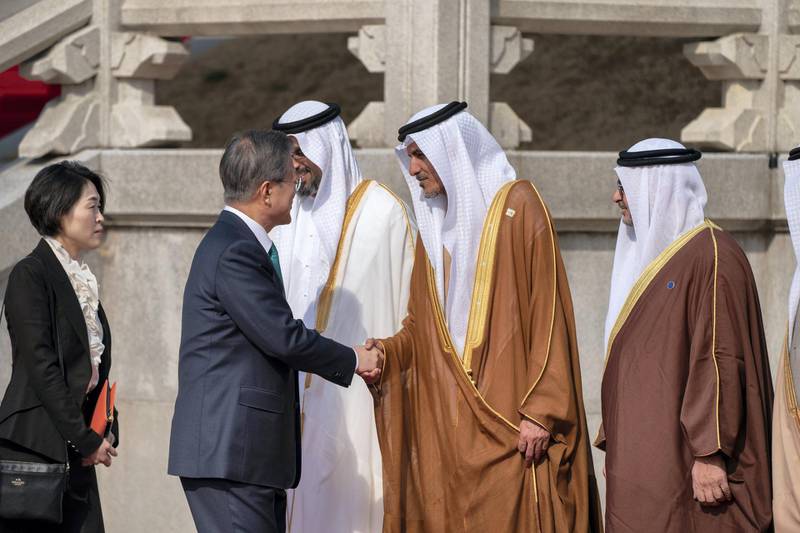 SEOUL, REPUBLIC OF KOREA (SOUTH KOREA) - February 27, 2019: Moon Jae-in, President of the Republic of Korea (South Korea) (2nd L) greets HE Ali Mohamed Hammad Al Shamsi, Deputy Secretary-General of the UAE Supreme National Security Council (2nd R), during a reception, at the Blue House.

( Ryan Carter / Ministry of Presidential Affairs )
---