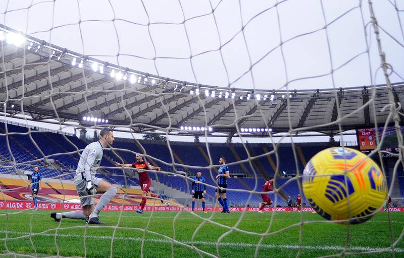 Inter Milan goalkeeper Samir Handanovic is beaten by Roma's Lorenzo Pellegrini's strike. Reuters