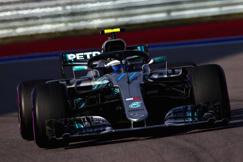 SOCHI, RUSSIA - SEPTEMBER 29: Valtteri Bottas driving the (77) Mercedes AMG Petronas F1 Team Mercedes WO9 on track during qualifying for the Formula One Grand Prix of Russia at Sochi Autodrom on September 29, 2018 in Sochi, Russia.  (Photo by Charles Coates/Getty Images)