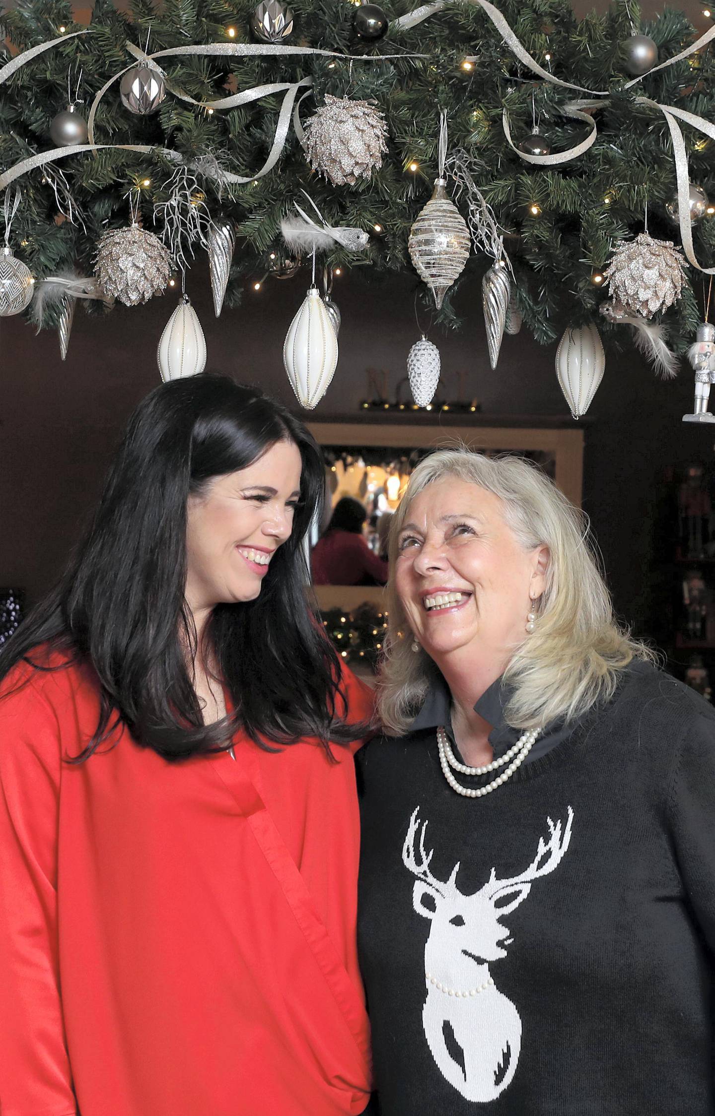 Dubai, United Arab Emirates - December 08, 2020: Christmas. Festive decorations by UAE residents. Lucy Gregory's house. Lucy with mum Lynda Rutherford, they put the decorations up together. Tuesday, December 8th, 2020 in Dubai. Chris Whiteoak / The National