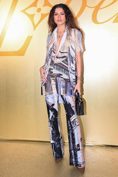 Lewis Hamilton parties with Kim Kardashian and Pharrell at star-studded Louis  Vuitton show