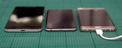 The various thickness of a Nexus 6P, Apple iPhone 6, and a Samsung Note 7. Edgar Su /Reuters