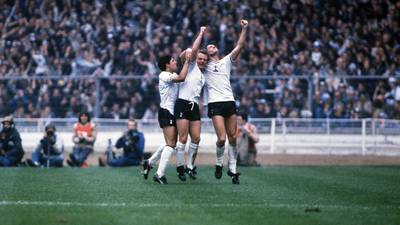 Tottenham Hotspur - 󾔖󾔐 A very happy birthday to 1981 FA Cup