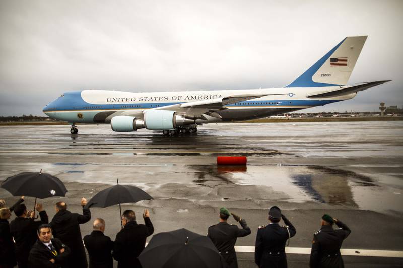 Air Force One with US President Barack Obama on board as he leaves after talks with European leaders on November 18, 2016 in Berlin, Germany. 