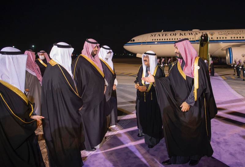Saudi Crown Prince Mohammed bin Salman receives Kuwaiti Crown Prince Sheikh Mishal Al Sabah upon his arrival in Riyadh. SPA
