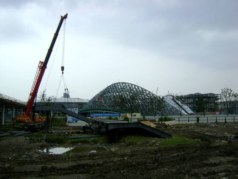 The UAE pavilion when it was under construction at the Expo 2010 Shanghai site, in September 2009.