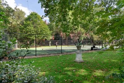 Cadogan Square gardens and tennis court.