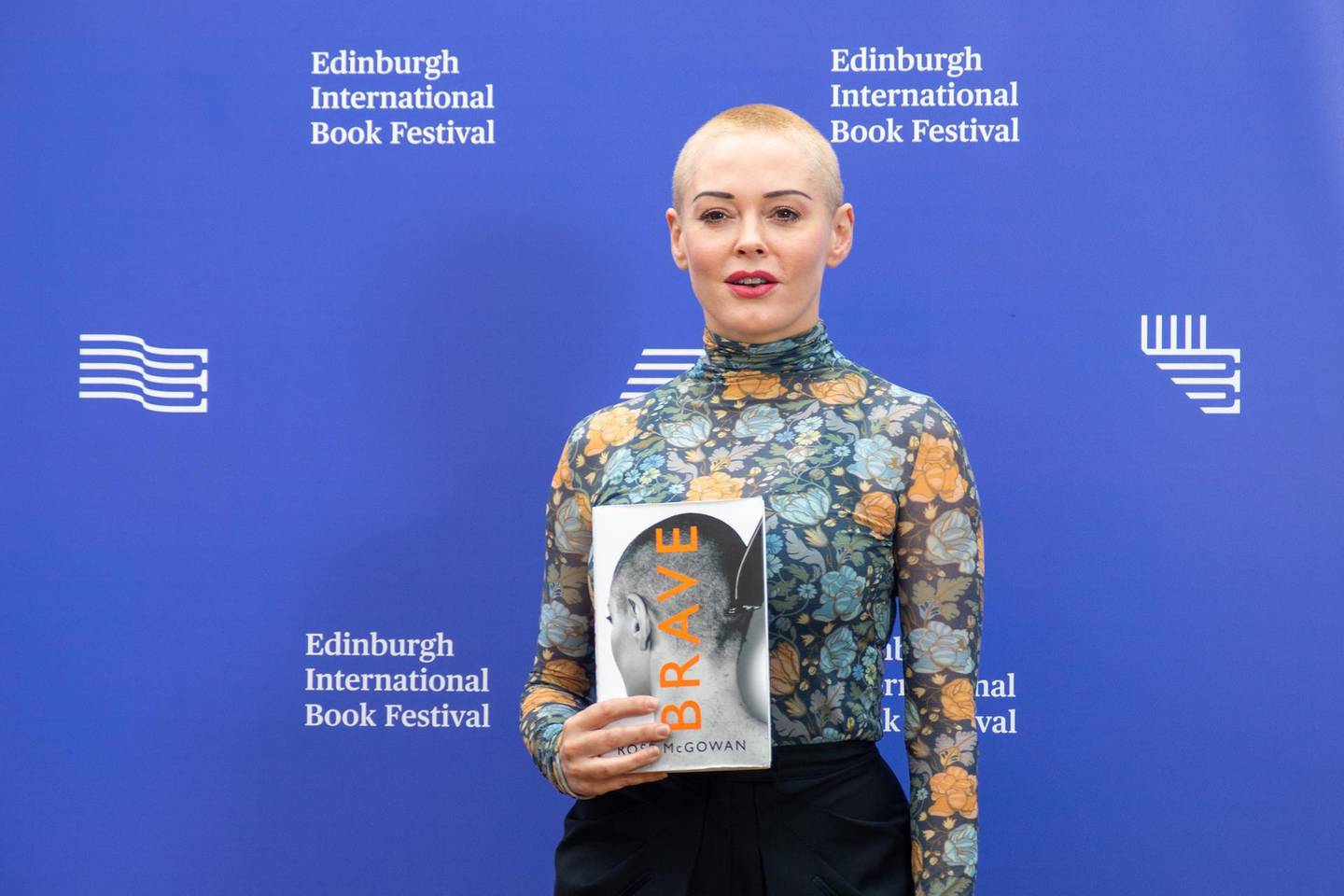 EDINBURGH, SCOTLAND - AUGUST 13:  American activist, former actress, author, model and singer Rose McGowan attends a photocall during the annual Edinburgh International Book Festival at Charlotte Square Gardens on August 13, 2018 in Edinburgh, Scotland.  (Photo by Roberto Ricciuti/Getty Images)