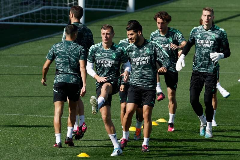 Real Madrid's Toni Kroos and Marco Asensio during training at Valdebebas. EPA