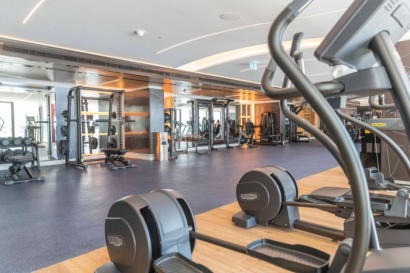 Das 24-Stunden-Fitnessstudio des Marriott Resort Palm Jumeirah bietet ebenfalls Meerblick.  Antonie Robertson / Der Nationale


