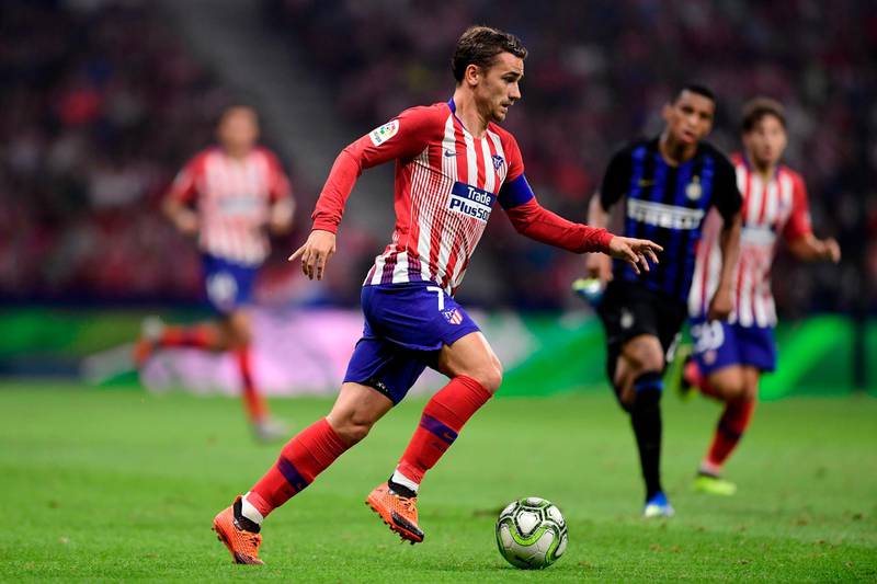 Atletico Madrid's French forward Antoine Griezmann controls the ball during the International Champions Cup football match Club Atletico de Madrid vs Inter Milan at the Wanda Metropolitano stadium in Madrid on August 11, 2018. (Photo by JAVIER SORIANO / AFP)