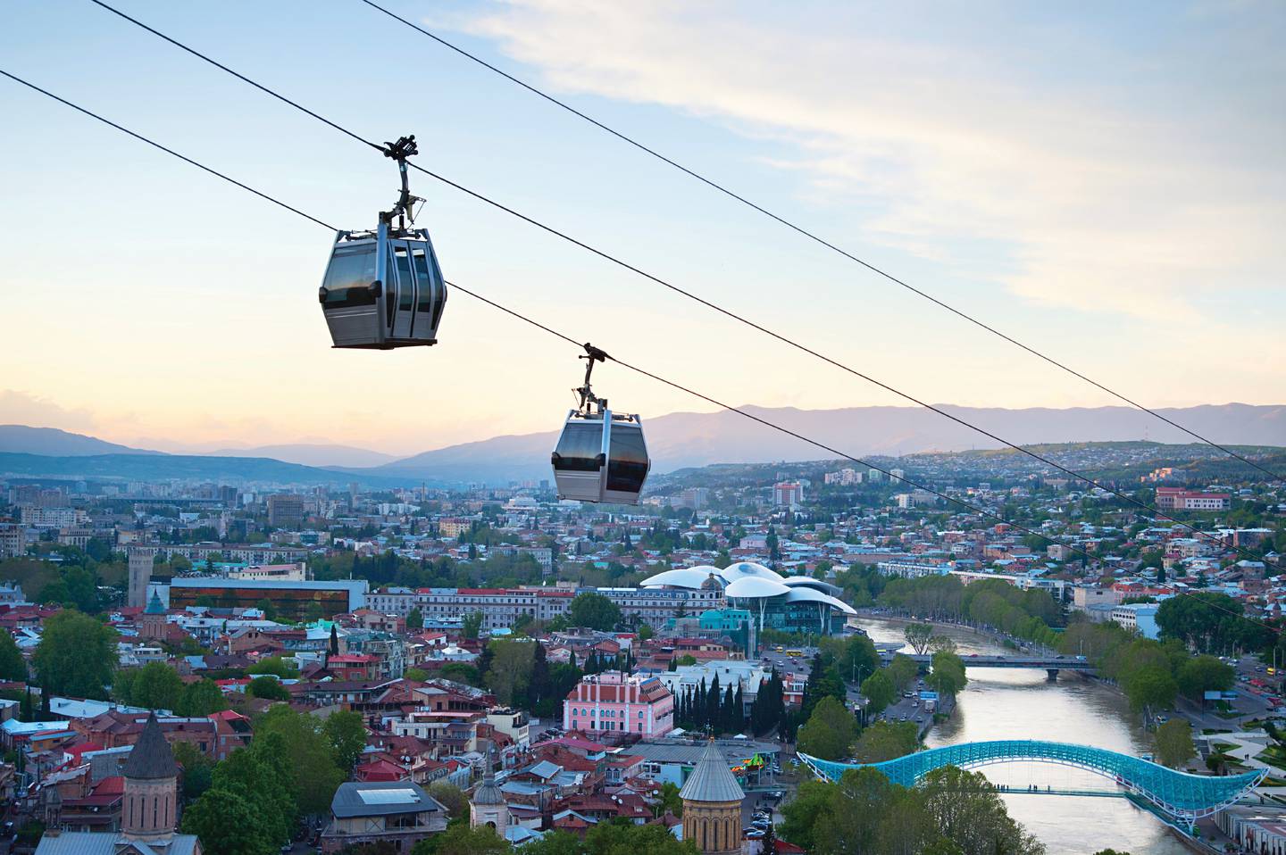 Cable cars cross over Tbilisi city. Courtesy iStockphoto