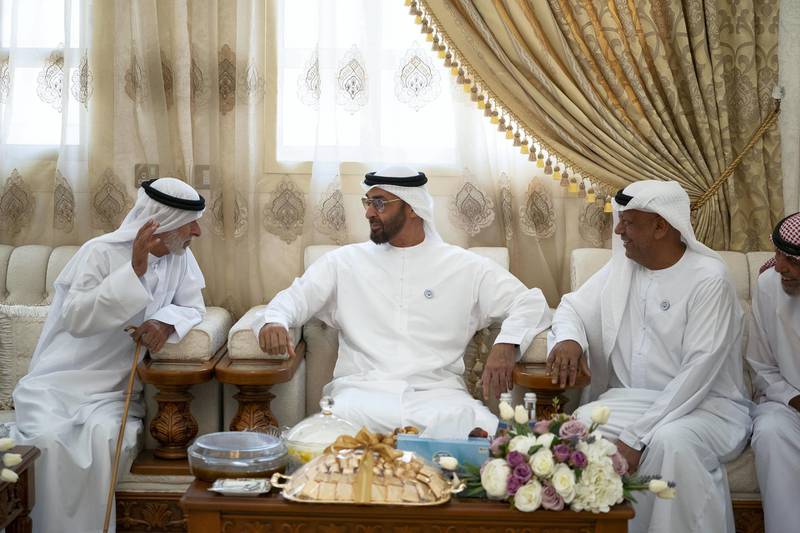 AL AIN, ABU DHABI, UNITED ARAB EMIRATES - August 04, 2018: HH Sheikh Mohamed bin Zayed Al Nahyan, Crown Prince of Abu Dhabi and Deputy Supreme Commander of the UAE Armed Forces (2nd L) attends a lunch reception hosted by Mohamed Bakheet Al Ketbi (3rd L).

( Mohamed Al Hammadi / Crown Prince Court - Abu Dhabi )
---